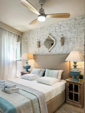 Lovely 2br apartment 30m from the beach